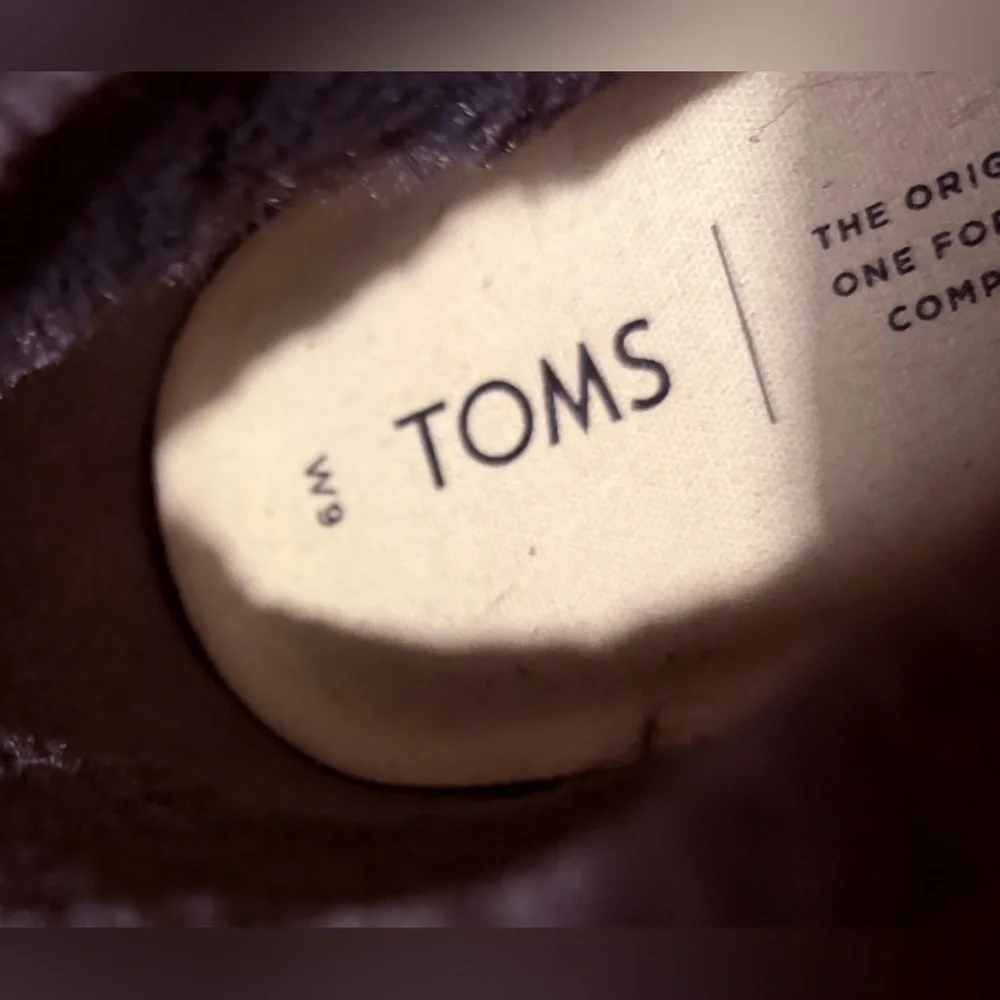 TOMS Women's Paxton Sneaker Size 9
